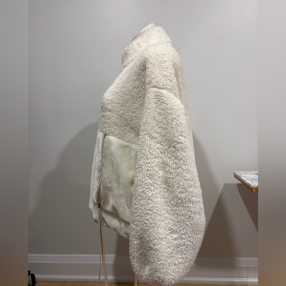 UGG sherpa + faux-shearling zip-up sweater/jacket in a cream/ivory colo - Picture 10 of 16